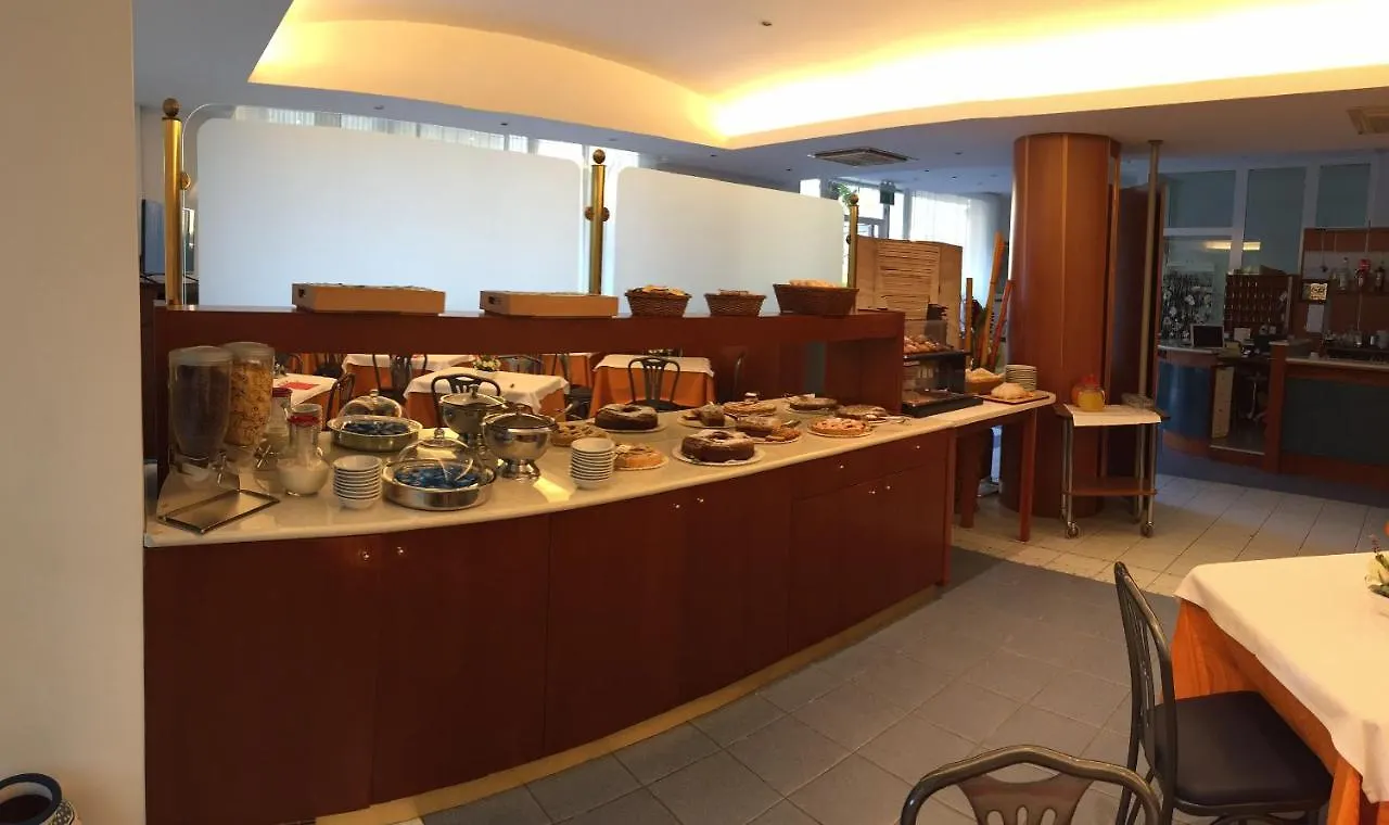 Hotel Garden Riccione 2*,